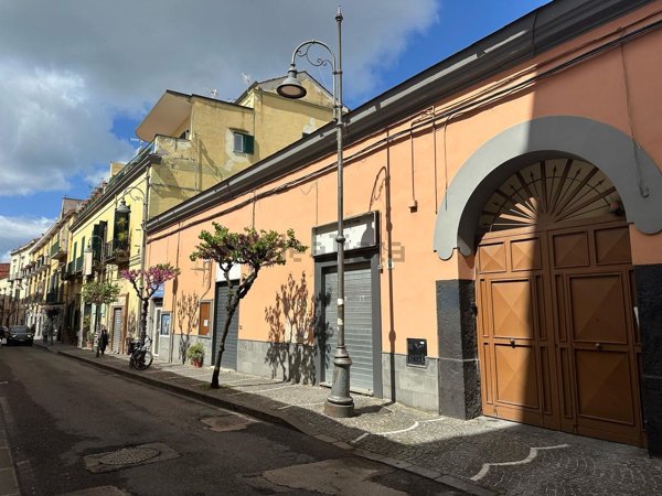 locale commerciale in affitto a San Giorgio a Cremano