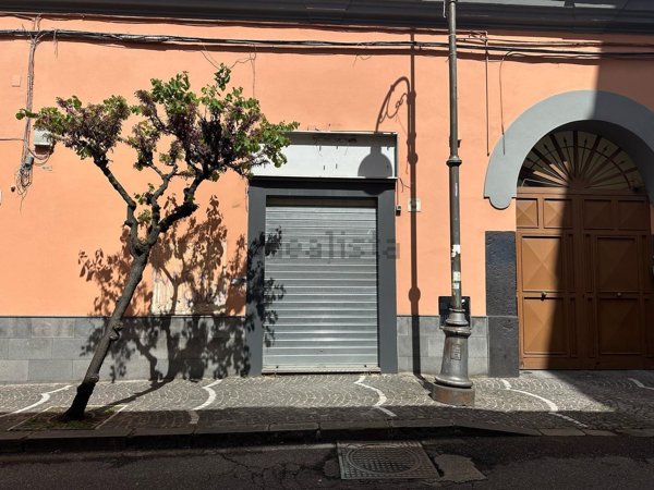locale commerciale in affitto a San Giorgio a Cremano