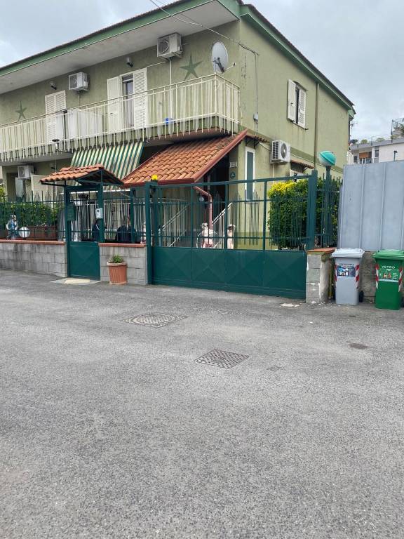 locale commerciale in affitto a San Giorgio a Cremano