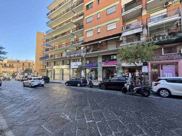 negozio in affitto a San Giorgio a Cremano