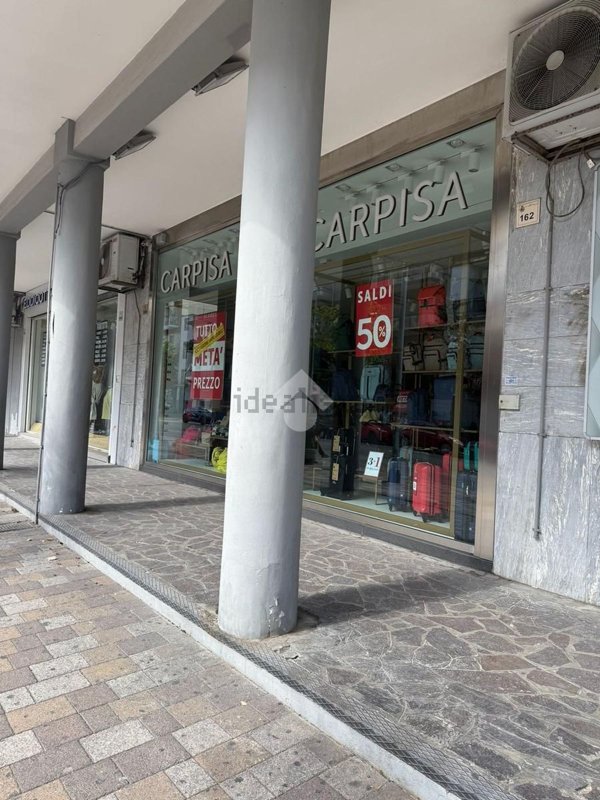 locale commerciale in affitto a San Giorgio a Cremano