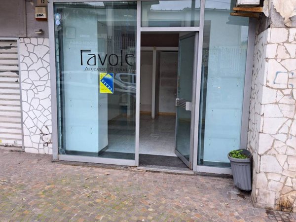 negozio in affitto a San Giorgio a Cremano