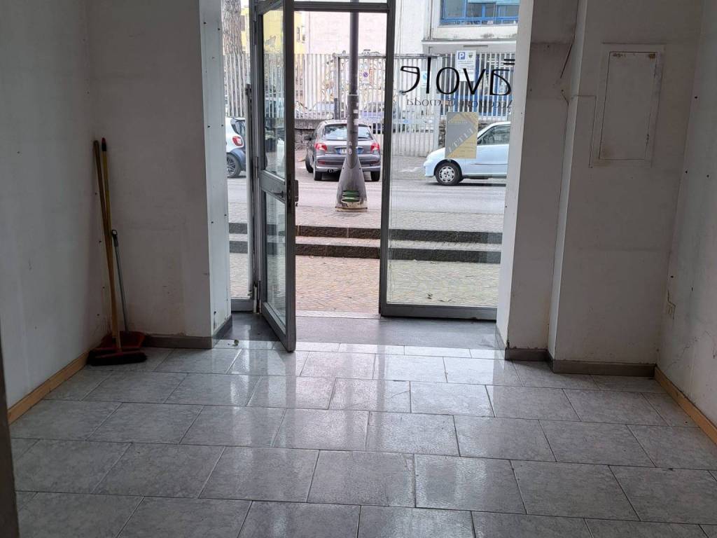 negozio in affitto a San Giorgio a Cremano