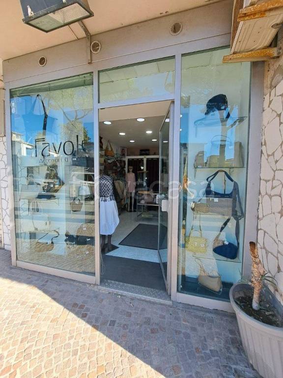 negozio in affitto a San Giorgio a Cremano