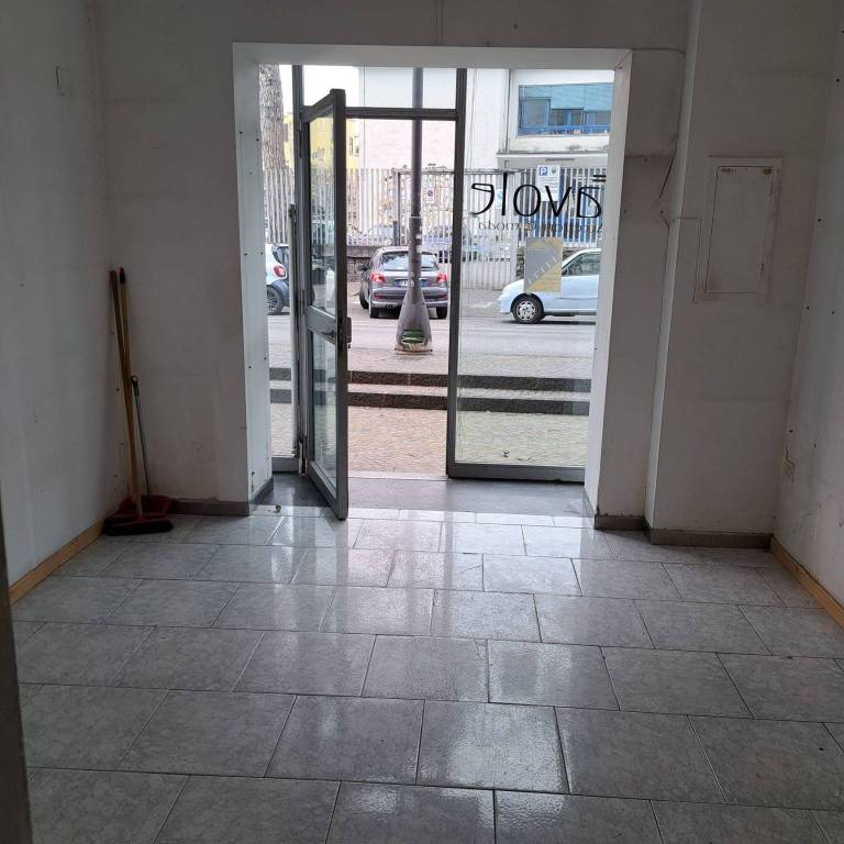 negozio in affitto a San Giorgio a Cremano