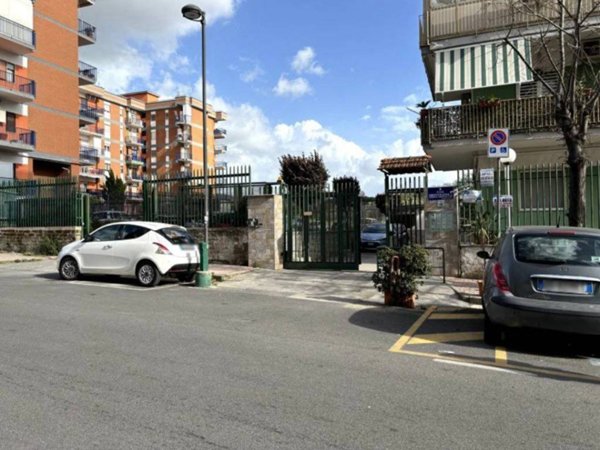 locale commerciale in affitto a San Giorgio a Cremano