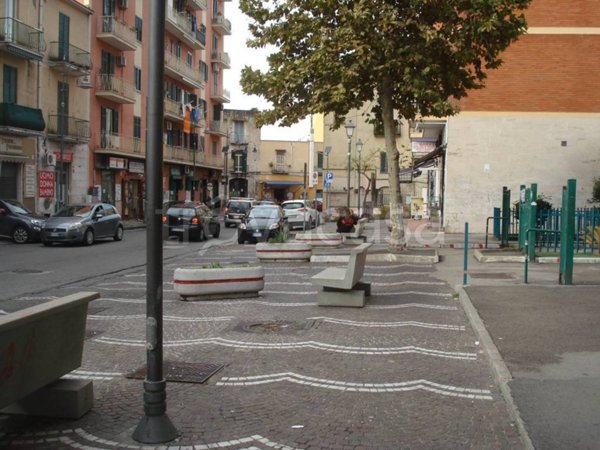 negozio in affitto a San Giorgio a Cremano