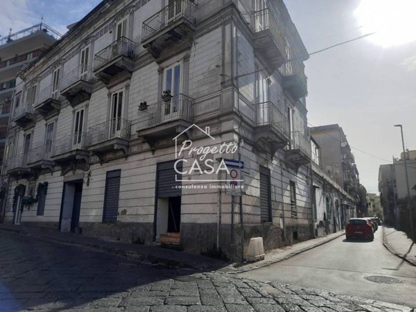 negozio in affitto a San Giorgio a Cremano