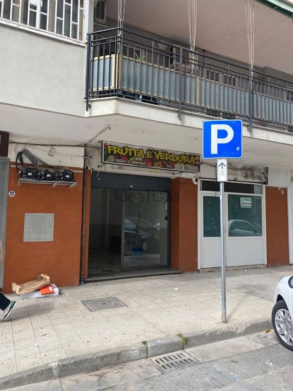 locale commerciale in affitto a San Giorgio a Cremano