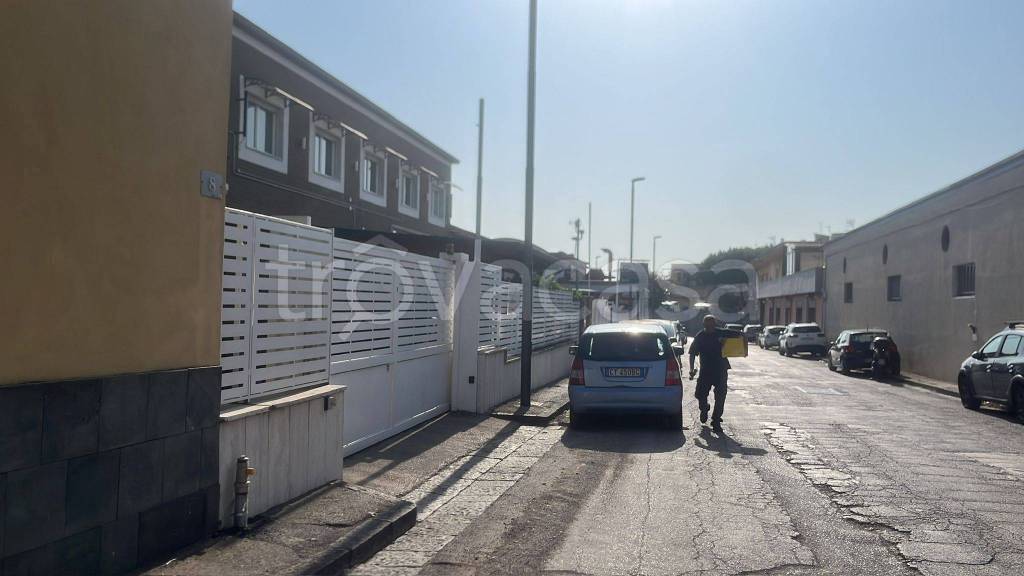 negozio in affitto a San Giorgio a Cremano