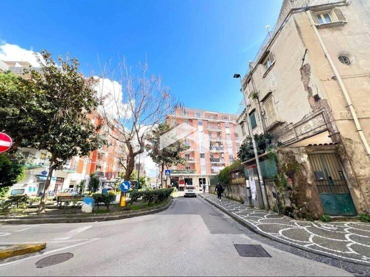 locale commerciale in affitto a San Giorgio a Cremano