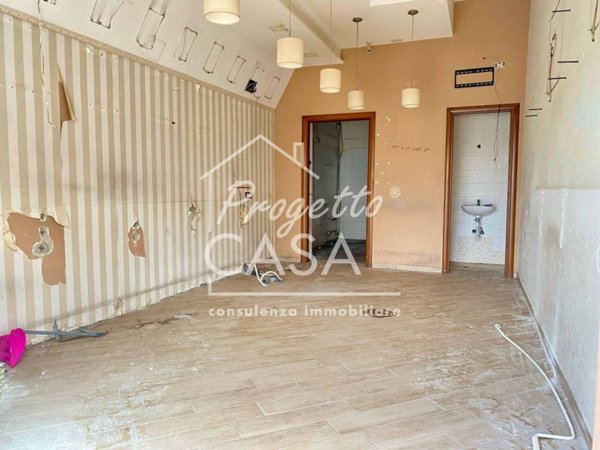 negozio in affitto a San Giorgio a Cremano