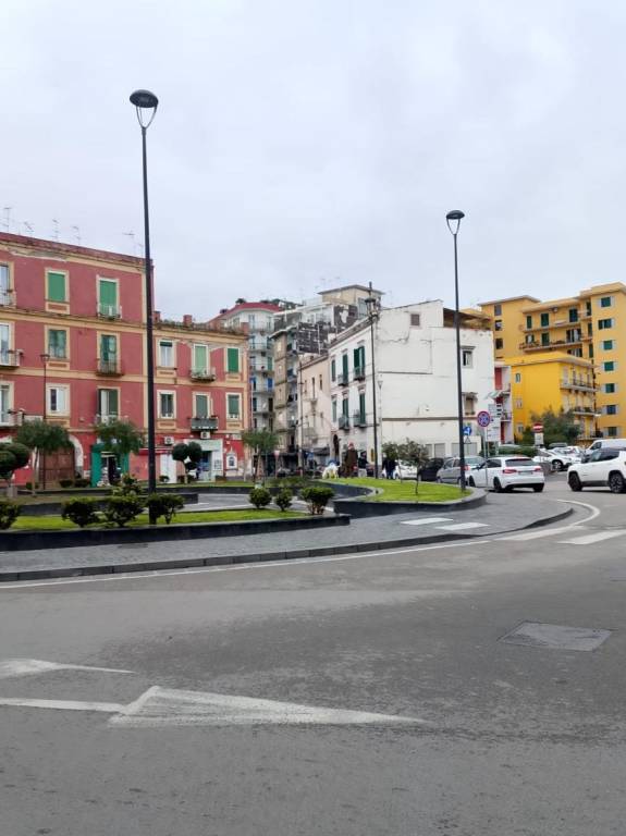 negozio in affitto a San Giorgio a Cremano