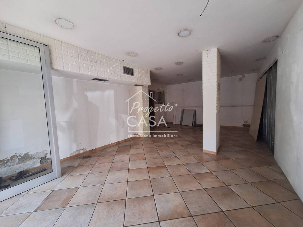 negozio in affitto a San Giorgio a Cremano