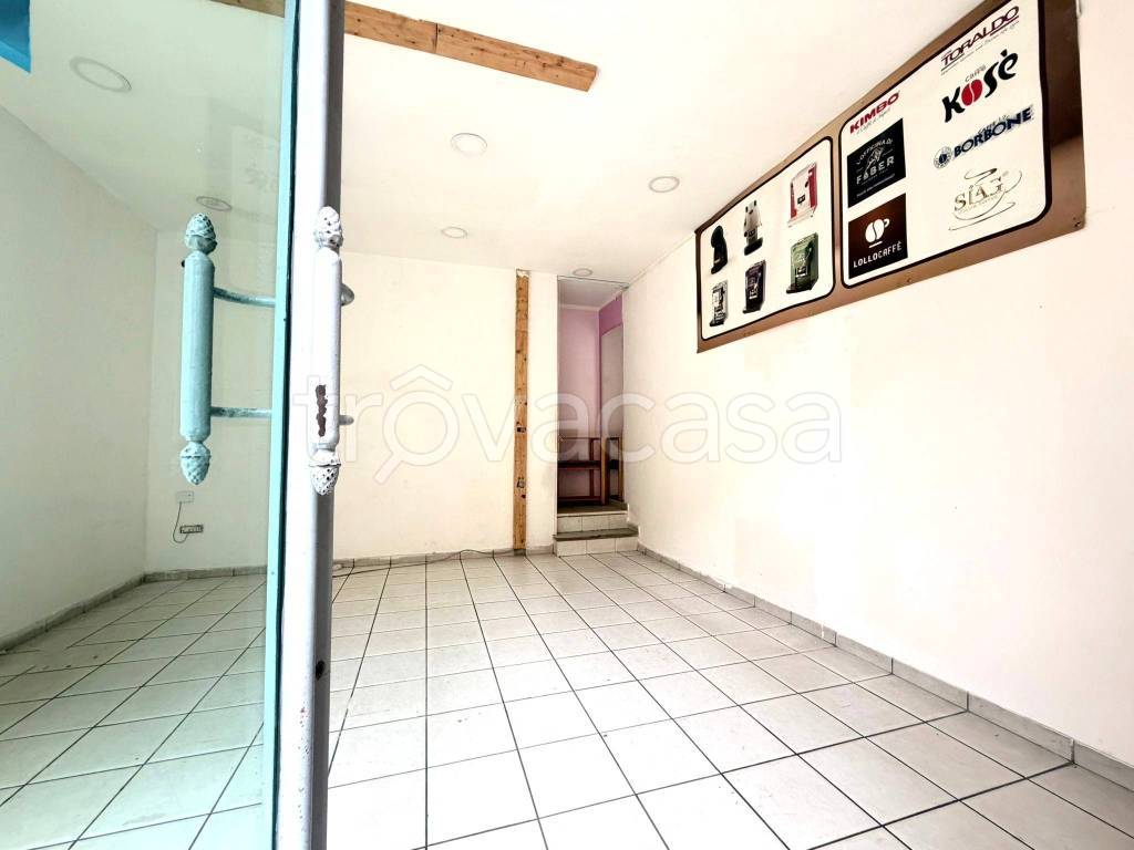 negozio in affitto a San Giorgio a Cremano