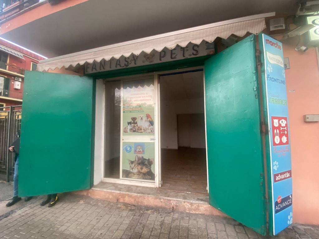 negozio in affitto a San Giorgio a Cremano