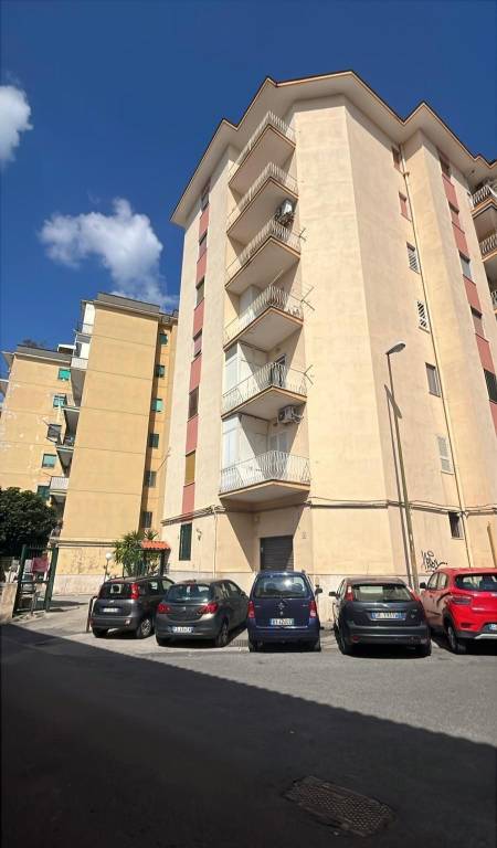 negozio in affitto a San Giorgio a Cremano