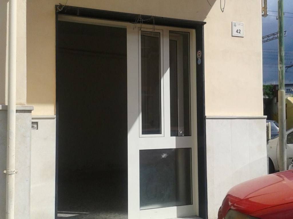 negozio in affitto a San Giorgio a Cremano