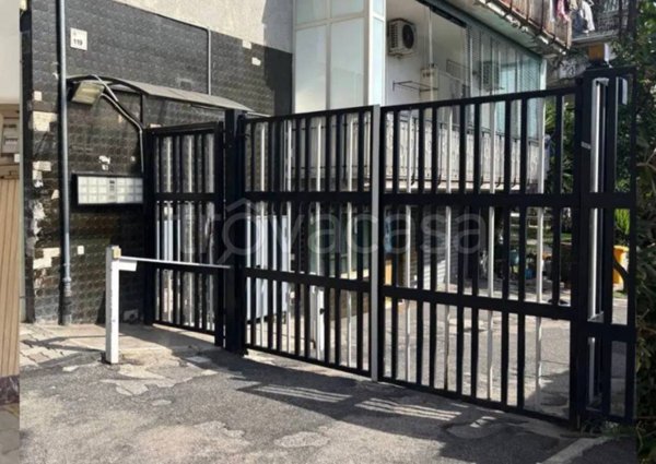 locale commerciale in affitto a San Giorgio a Cremano