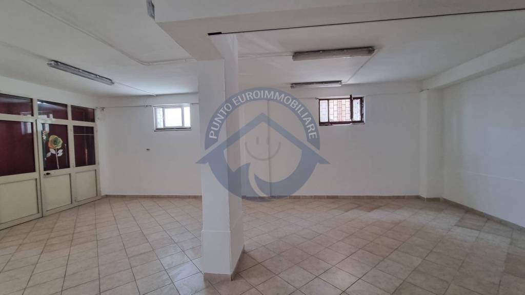 locale commerciale in affitto a San Giorgio a Cremano