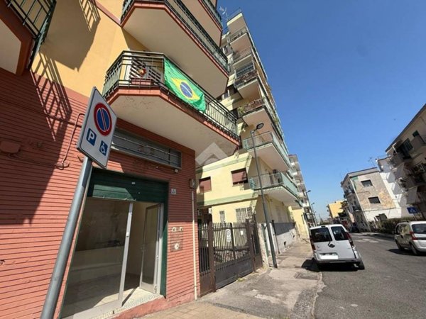 negozio in affitto a San Giorgio a Cremano