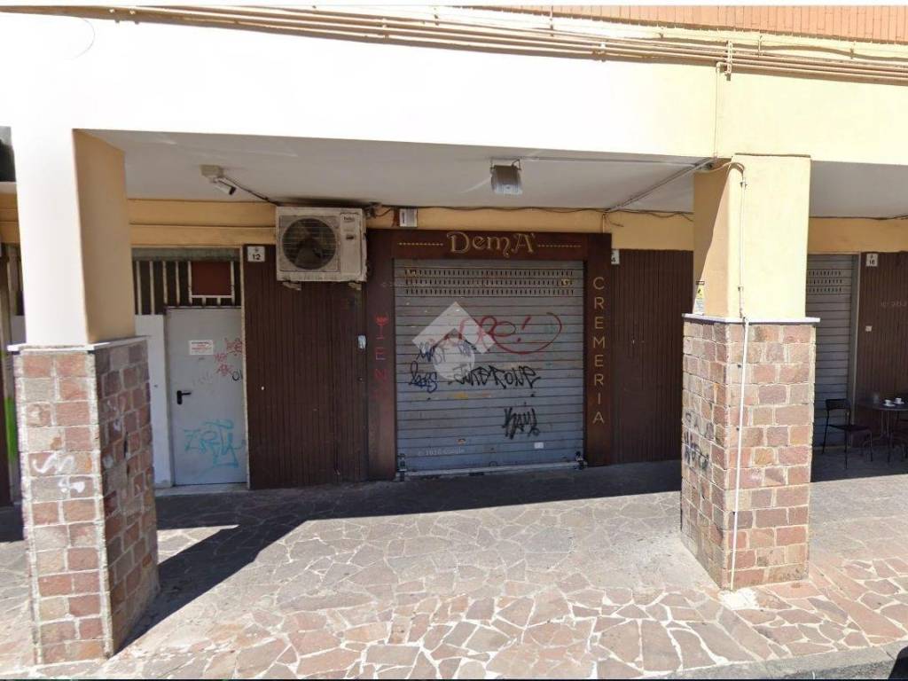 negozio in affitto a San Giorgio a Cremano