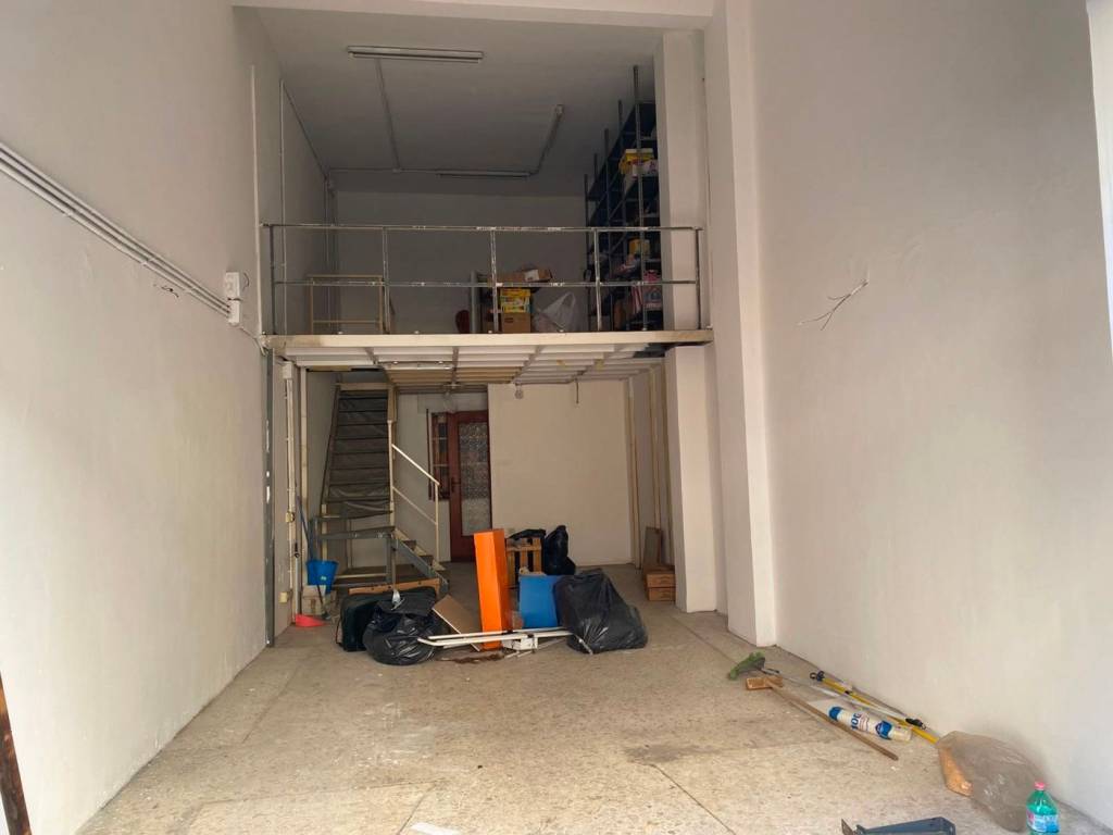 locale commerciale in affitto a San Giorgio a Cremano