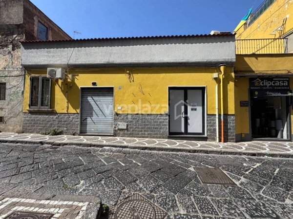 locale commerciale in affitto a San Giorgio a Cremano
