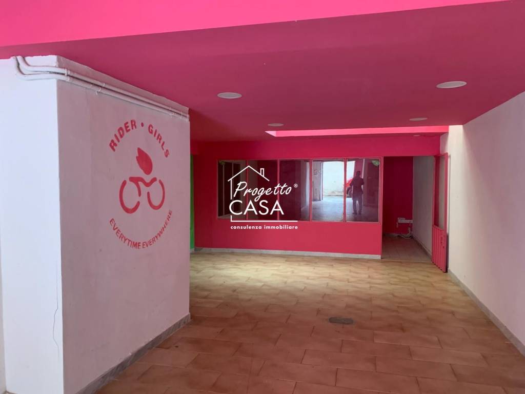 locale commerciale in affitto a San Giorgio a Cremano