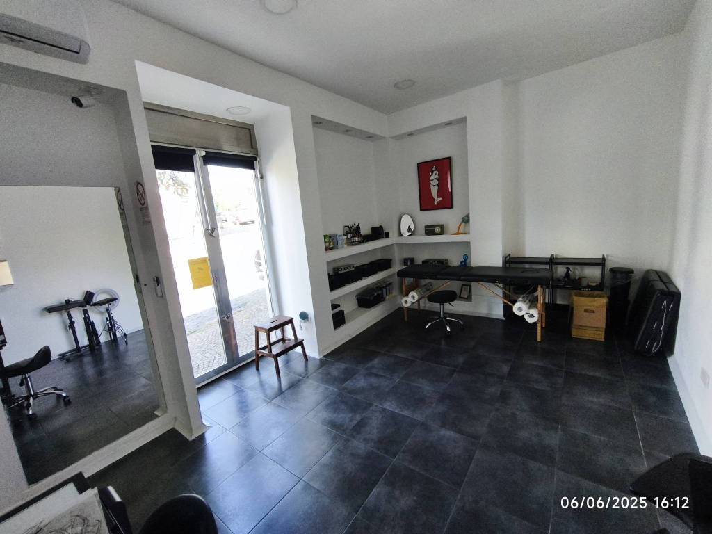 negozio in affitto a San Sebastiano al Vesuvio
