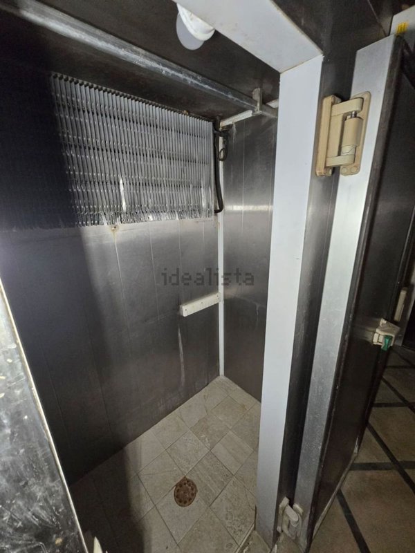 locale commerciale in affitto a San Sebastiano al Vesuvio