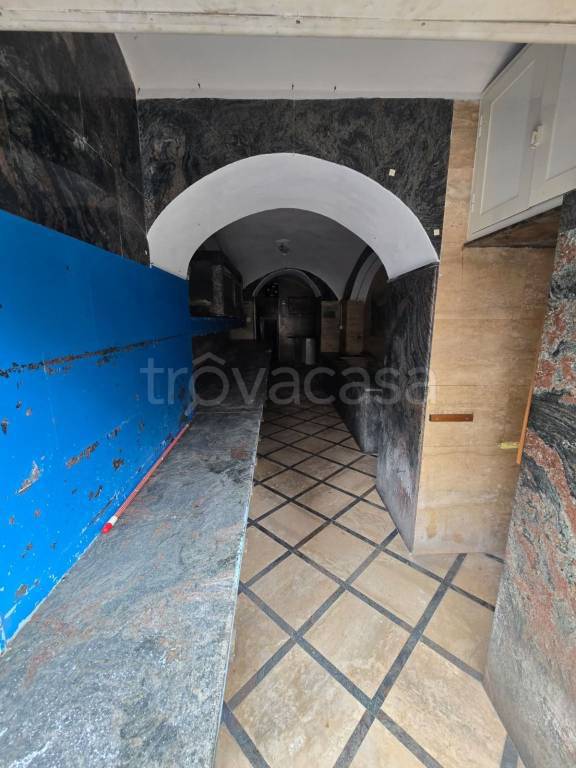 negozio in affitto a San Sebastiano al Vesuvio