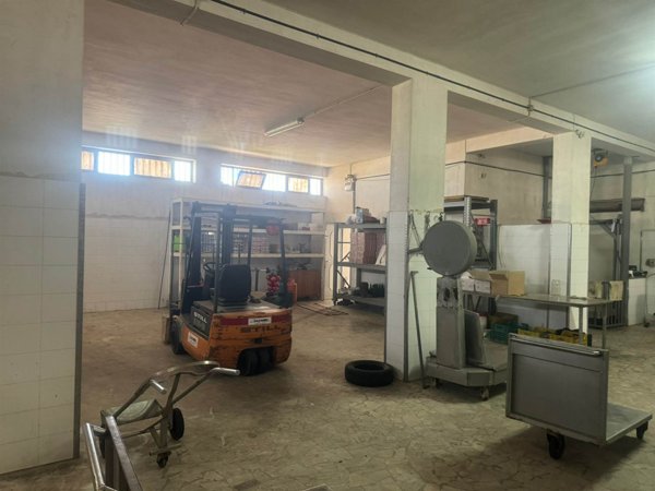 negozio in affitto a Sant'Anastasia