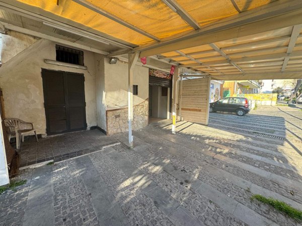 negozio in affitto a Sant'Anastasia