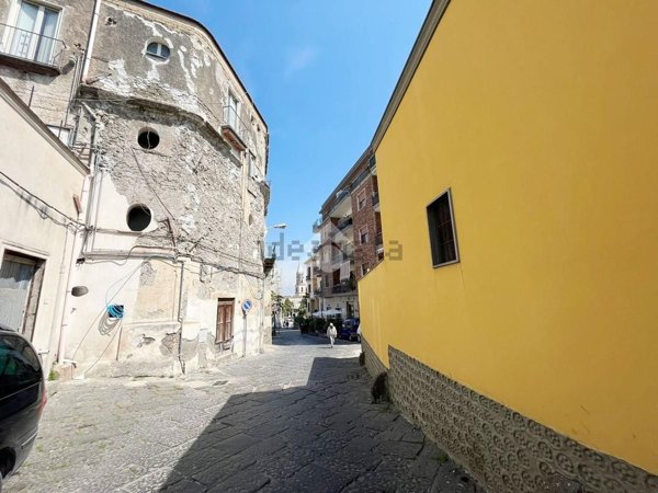 locale commerciale in affitto a Sant'Anastasia