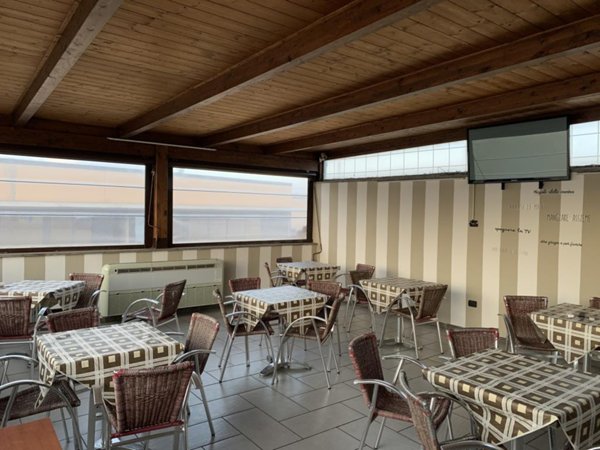 locale commerciale in affitto a Sant'Anastasia