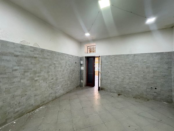 negozio in affitto a Sant'Anastasia