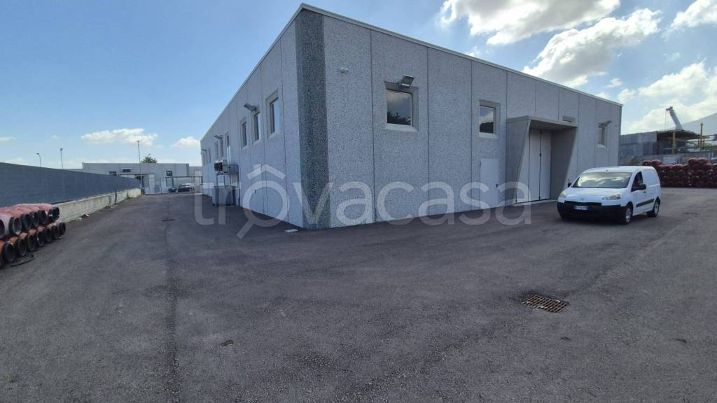 locale commerciale in affitto a Sant'Anastasia