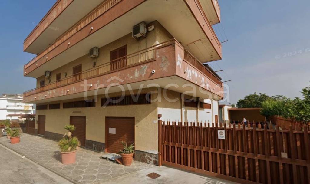 locale commerciale in affitto a Sant'Anastasia