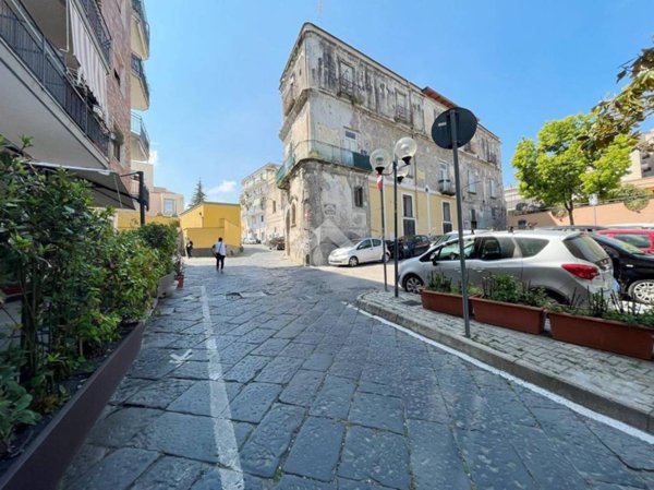 negozio in affitto a Sant'Anastasia