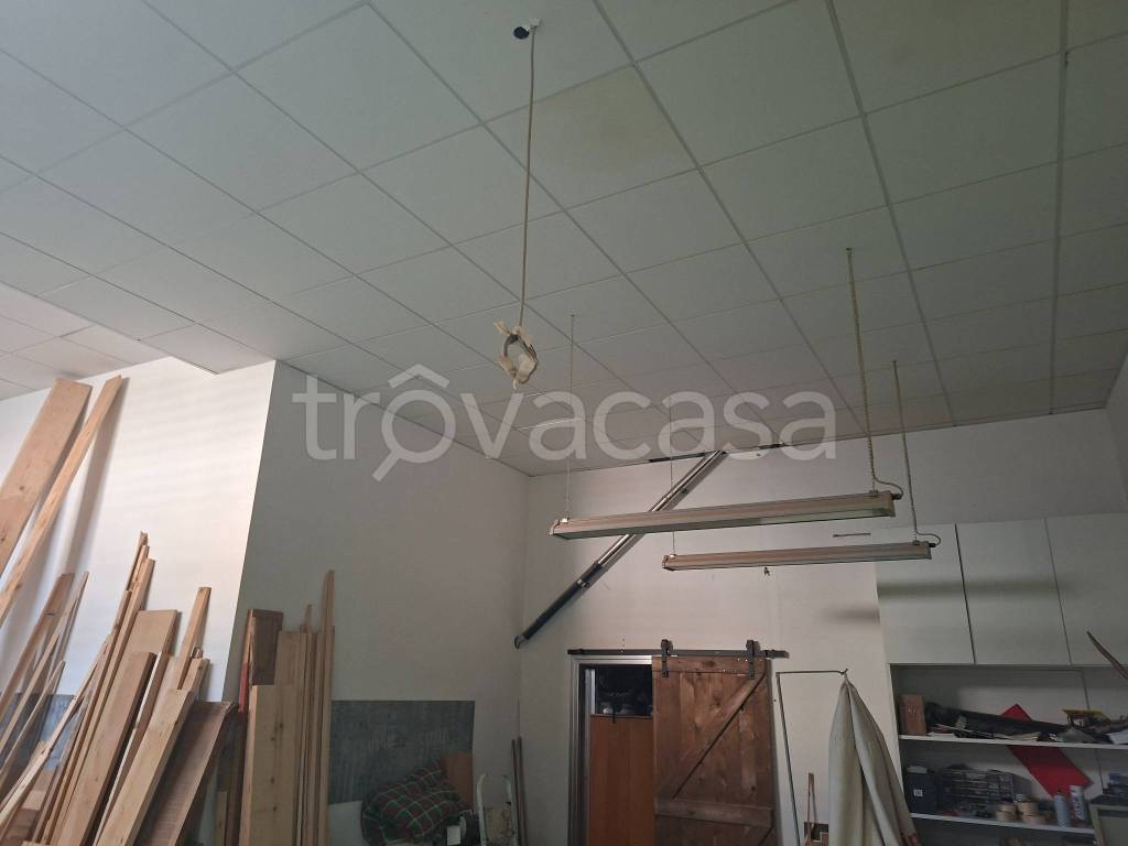 locale commerciale in affitto a Sant'Anastasia
