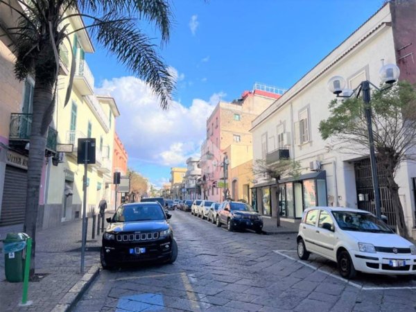 negozio in affitto a Sant'Anastasia