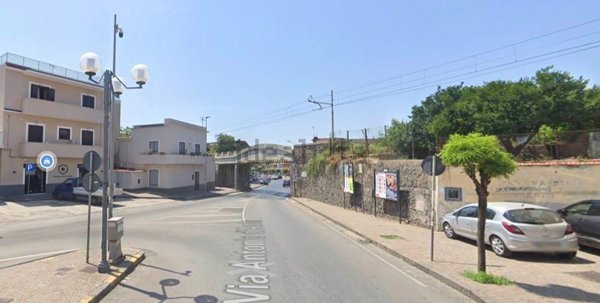 locale commerciale in affitto a Sant'Anastasia