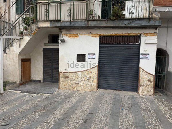 locale commerciale in affitto a Sant'Anastasia