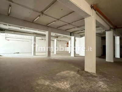 locale commerciale in affitto a Sant'Anastasia