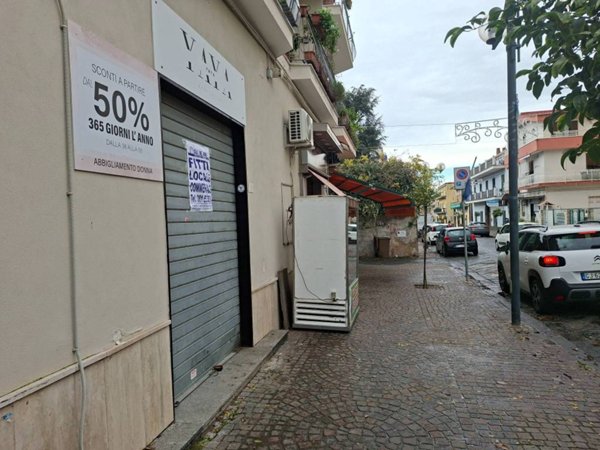 negozio in affitto a Sant'Anastasia