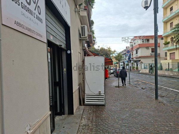 locale commerciale in affitto a Sant'Anastasia