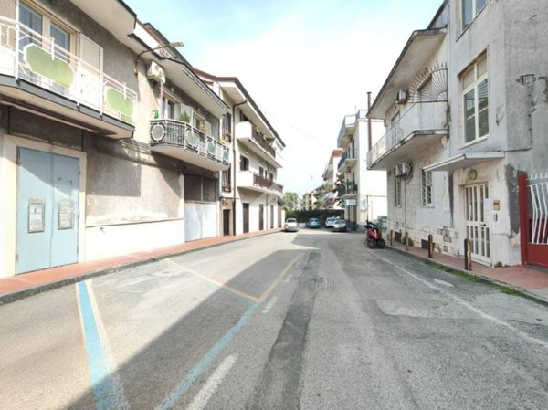 negozio in affitto a Sant'Anastasia