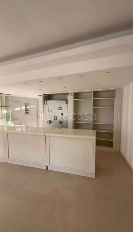 negozio in affitto a Sant'Anastasia