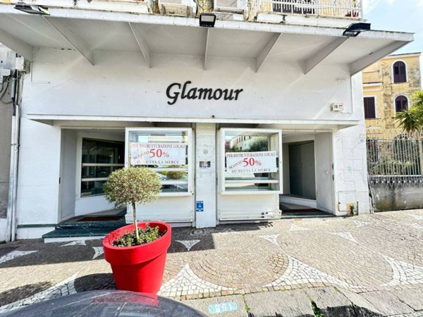 negozio in affitto a Sant'Anastasia